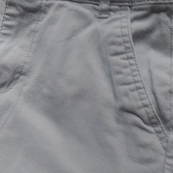 Old Navy Grey Boy's Shorts Size 10. - Picture 7 of 8